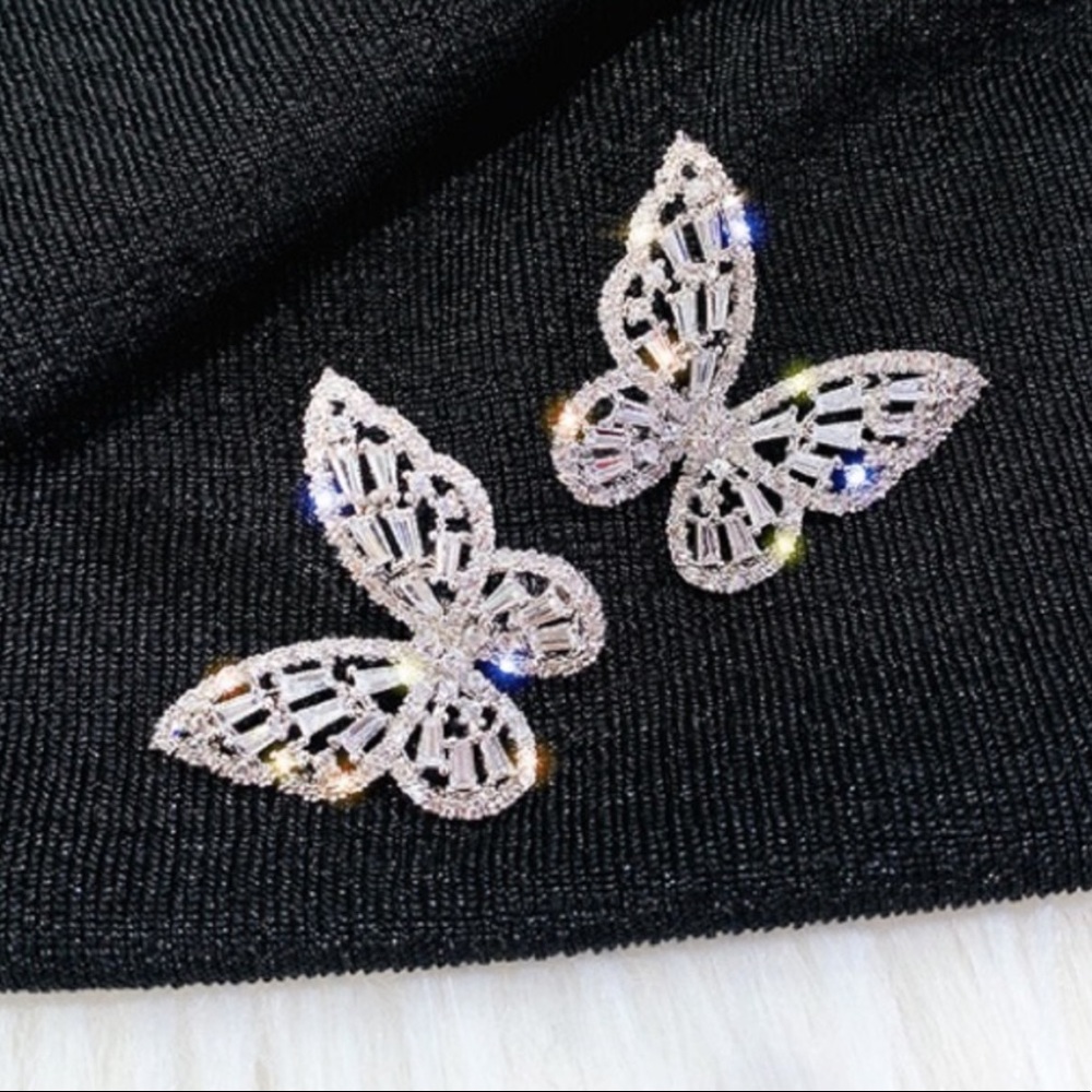 NEW SILVER DIAMOND CUTE BOWKNOT STUD EARRINGS - Picture 4 of 7